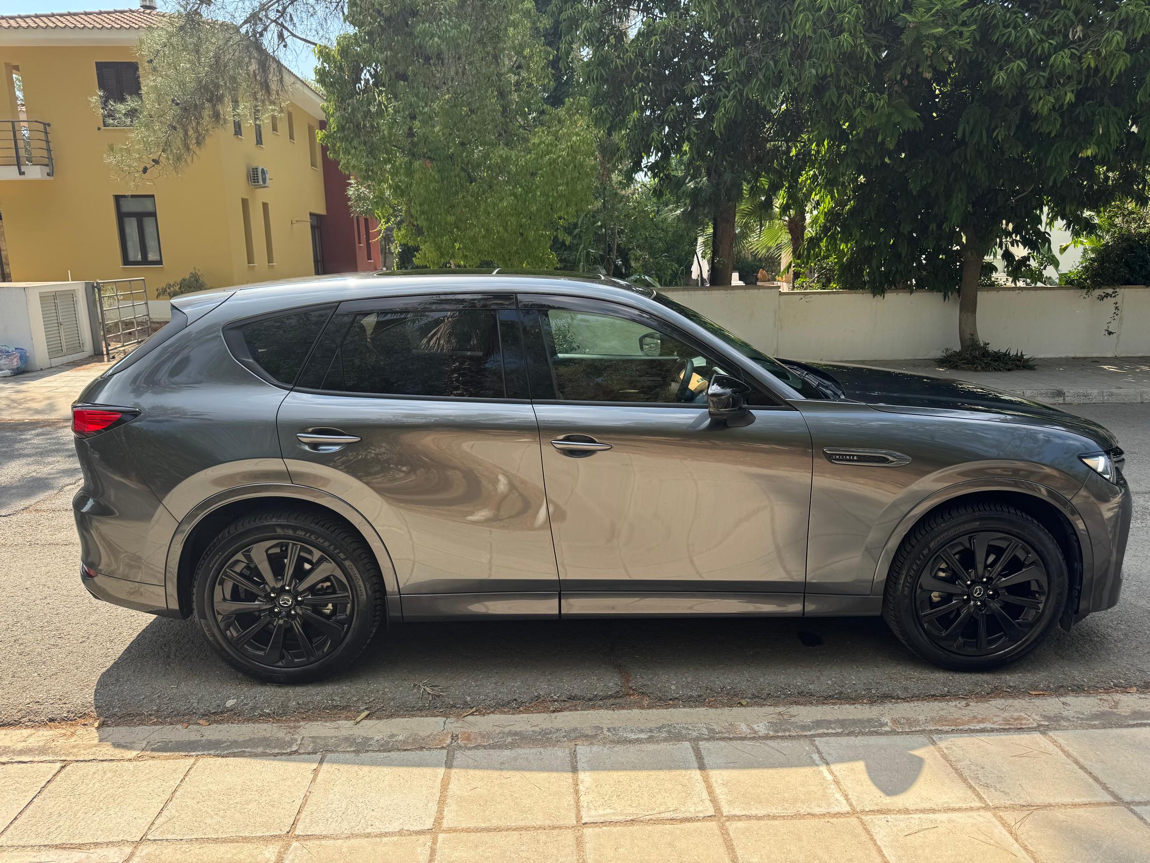 
								Mazda CX-60 full									