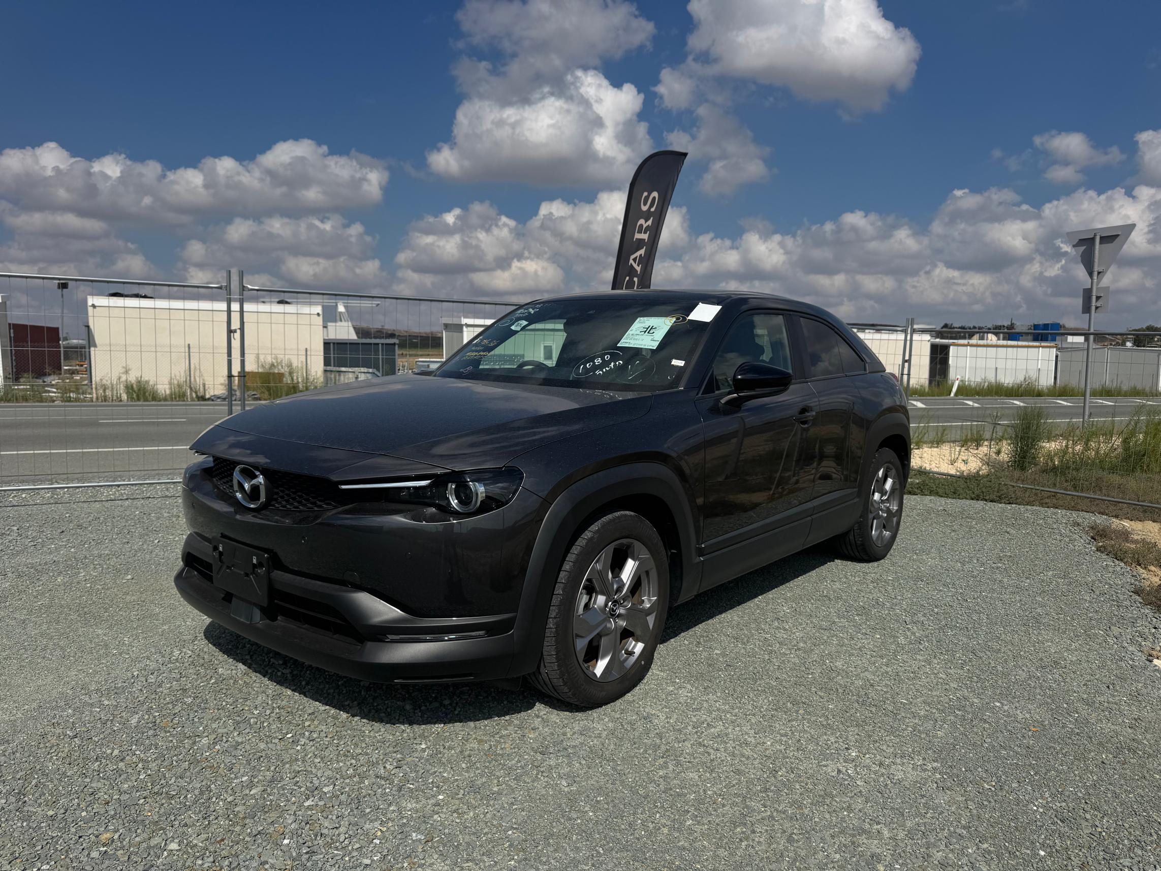 
								Mazda MX-30 full									